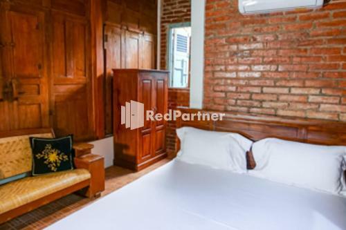 Hotel Omahe Haji Qoema Syariah 3 Redpartner