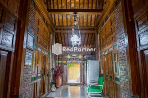 Hotel Omahe Haji Qoema Syariah 3 Redpartner