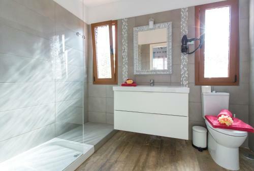 Villa Bella Lucia 3. Piscina Climatizada, Wifi, Bbq.