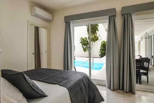 Priv� Royal Villa Bahiazul