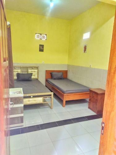 Bed & Breakfast Kelapa Gading Villas