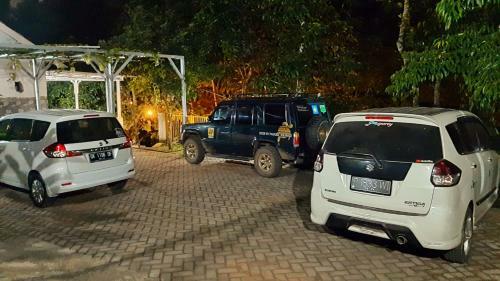 Bed & Breakfast Kelapa Gading Villas