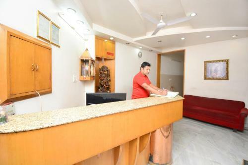 Oyo 26594 Hotel Chirag