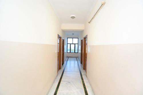 Oyo 26594 Hotel Chirag