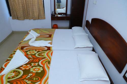 Hotel Ramanilayam Tourist Home