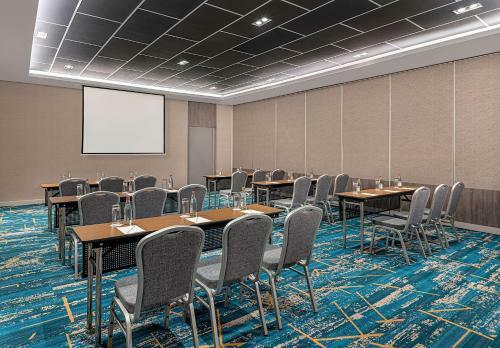 Hotel Park Inn By Radisson Bacolod