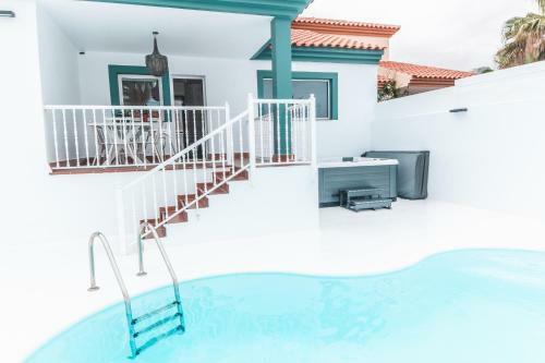 Villa Veaco Beach With Jacuzzi And Private Pool