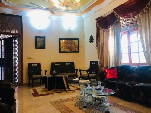 Hotel Karachi Couple Guest House