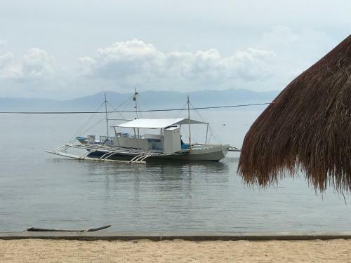 Hotel Cuestas Beach Resort And Restaurant