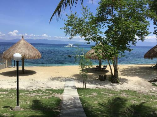 Hotel Cuestas Beach Resort And Restaurant