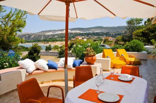 Minies Beach Villas