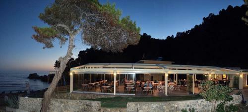 Glyfada Beach Hotel