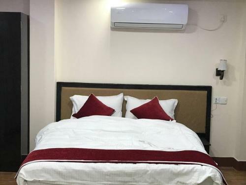 Hotel Paradise Valley View