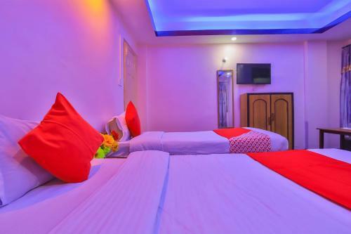 Oyo 656 Hotel Shree Guru