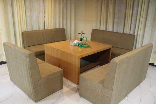 Hotel Karnali Home