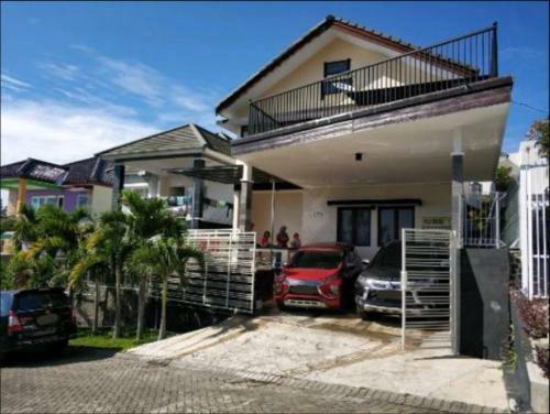 Double E Villa