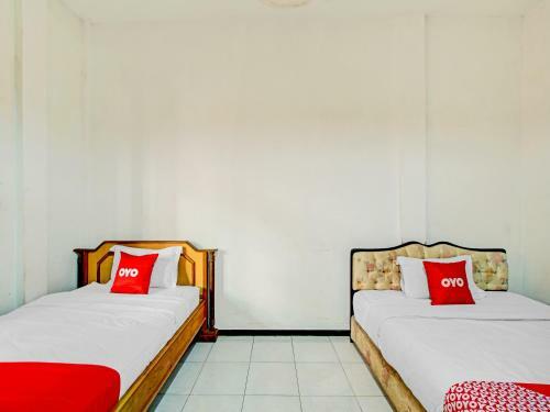 Oyo 90247 Hotel Palereman Soerabaia