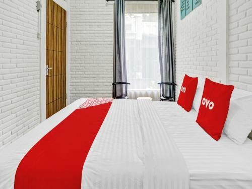 Hotel Oyo 90828 Ara Guest House