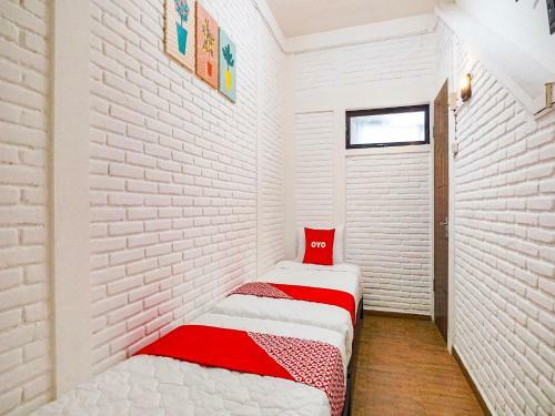 Hotel Oyo 90828 Ara Guest House