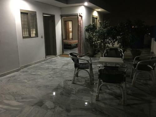 1 Bed Apartment With Terrace
