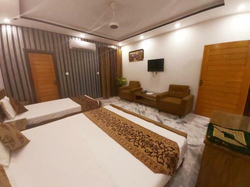 Hotel Pakeeza One
