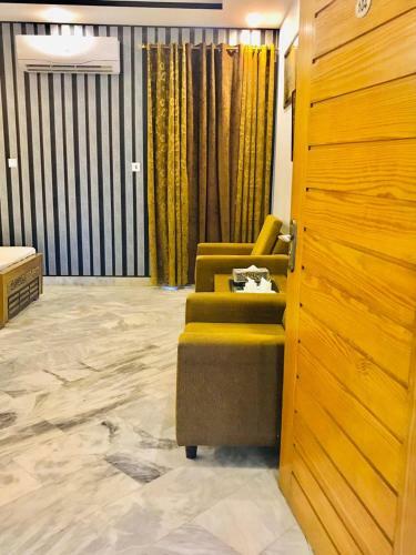 Hotel Pakeeza One