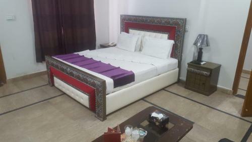 Hotel Days Inn Lahore