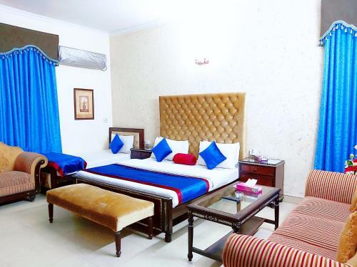 Hostal New Pakeeza Hotel