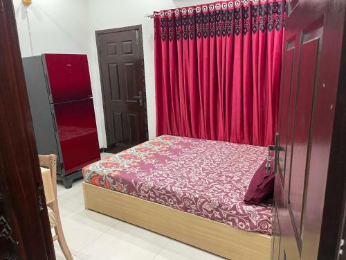1 Bed Brand New Corner Apartment
