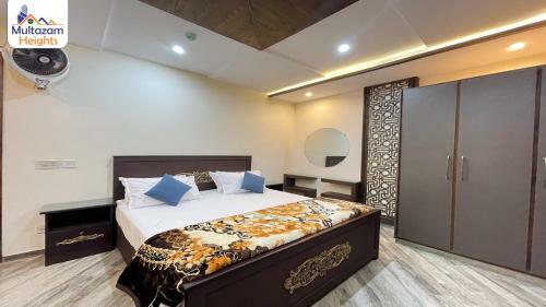 Apartamento Multazam Heights, Dha Phase 8