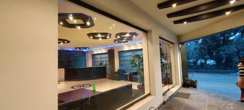 Seven Stars Hotel