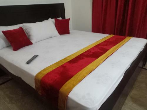 Second Home Hotel Lahore