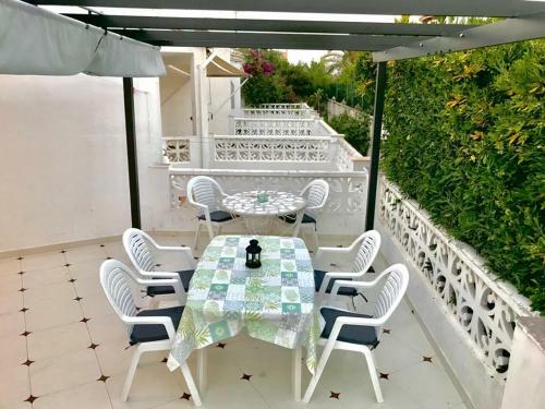 Adosado De 140m2 Con Terraza A 50 M De La Playa