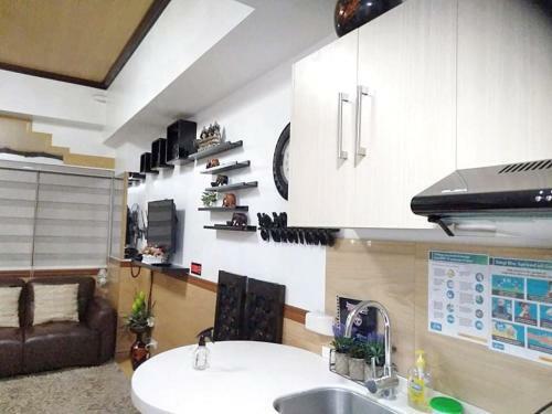 Apartamento Furnished Studio Type Unit With AC Near Session Rd