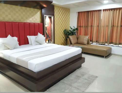 Hotel The Laksh Residencys