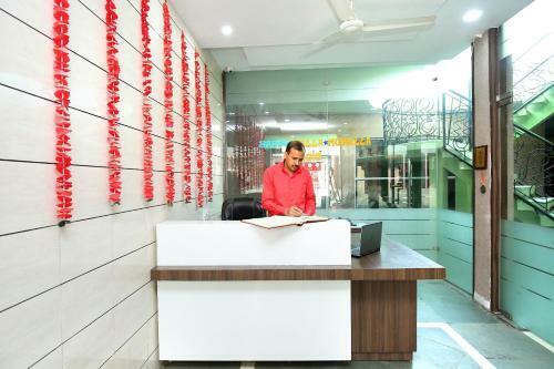 Hotel Holy City Paradise Inn