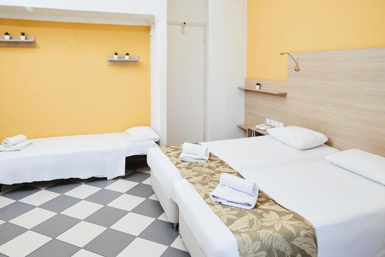 Hotel Klonos Anna