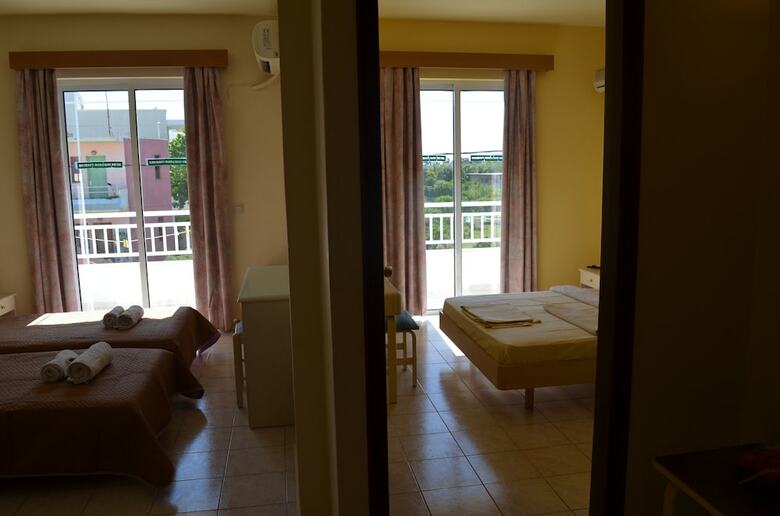 Aparthotel Kremasti Memories