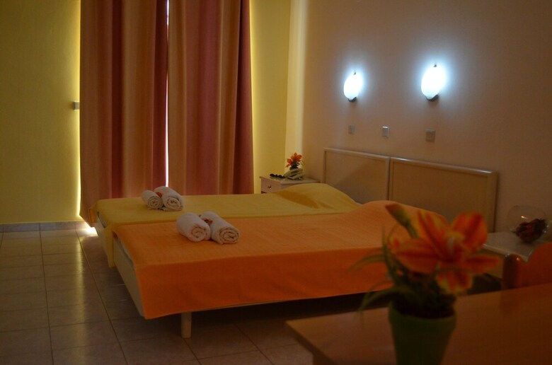 Aparthotel Kremasti Memories