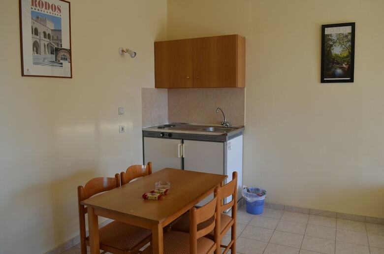 Aparthotel Kremasti Memories