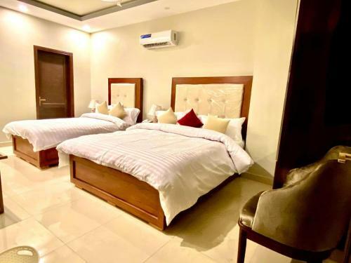 Grand Luxury Hotel