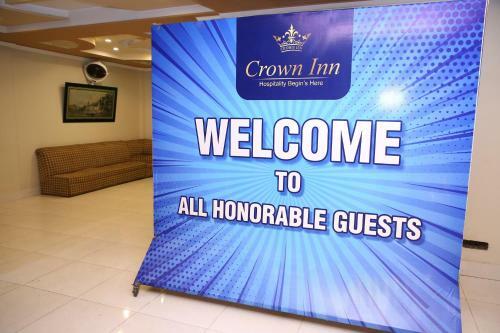 Hotel Crown Inn
