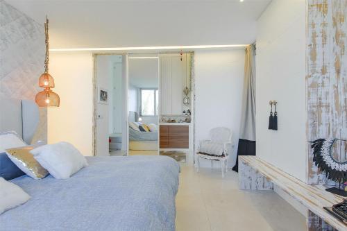 Impeccable 4-bed Villa