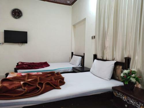 Hotel Paradise Plus