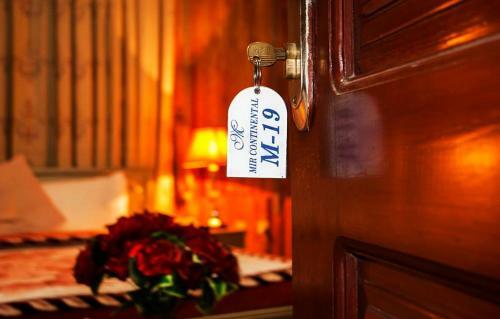 Mir Continental Hotel