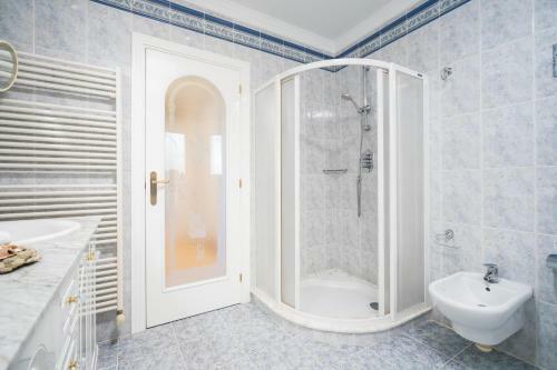 Marvelous Villa With Panoramic Sea View & Pool
