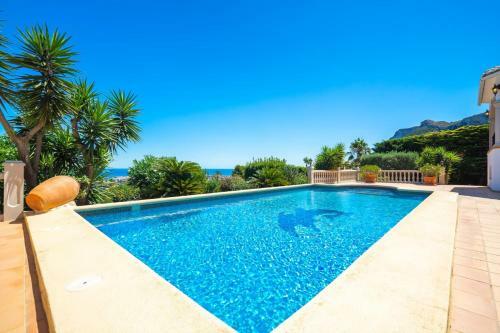 Marvelous Villa With Panoramic Sea View & Pool