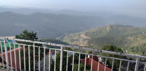 Hostal Awesome Murree View, Honeymoon Suite Room