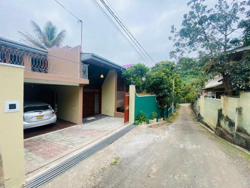 Entire House In Bandarawela