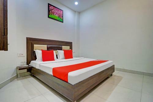 Oyo 74643 Hotel Jass Residency